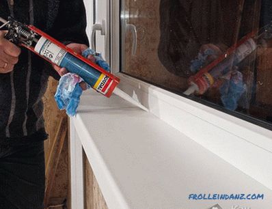 Come inserire finestre di plastica