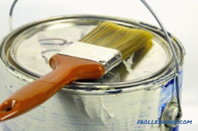 Rivestimento di pittura all'interno e all'esterno della casa: la scelta della vernice