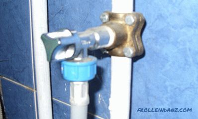 Come collegare una lavatrice alla rete idrica e alle fognature