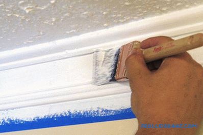 Come dipingere il basamento del soffitto - la tecnologia di dipingere il basamento