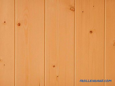 Come rinfoderare le pareti in una casa di legno al chiuso