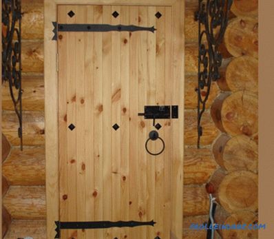 Porte d'ingresso in legno fai-da-te: come fare