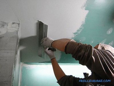 Imbiancando il soffitto con le proprie mani - vernice a base d'acqua, calce, gesso