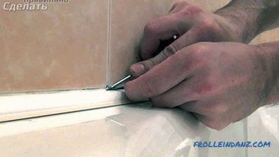 Come rimuovere il silicone sigillante dal bagno acrilico, piastrelle, vestiti