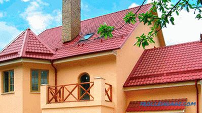 Qual è il metallo migliore o il tetto morbido per il tetto di una casa privata