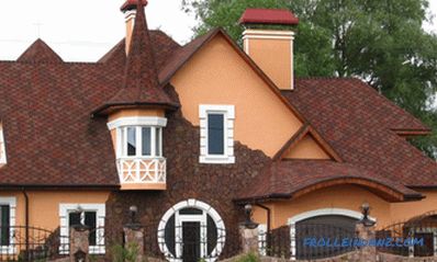 Qual è il metallo migliore o il tetto morbido per il tetto di una casa privata