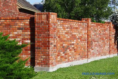 Recinzione in mattoni fai-da-te - costruzione di una recinzione in mattoni (+ foto)
