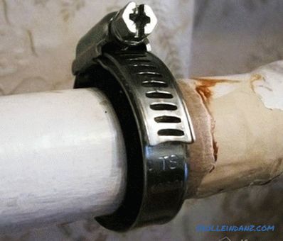 Come riparare una perdita di tubo di fognatura